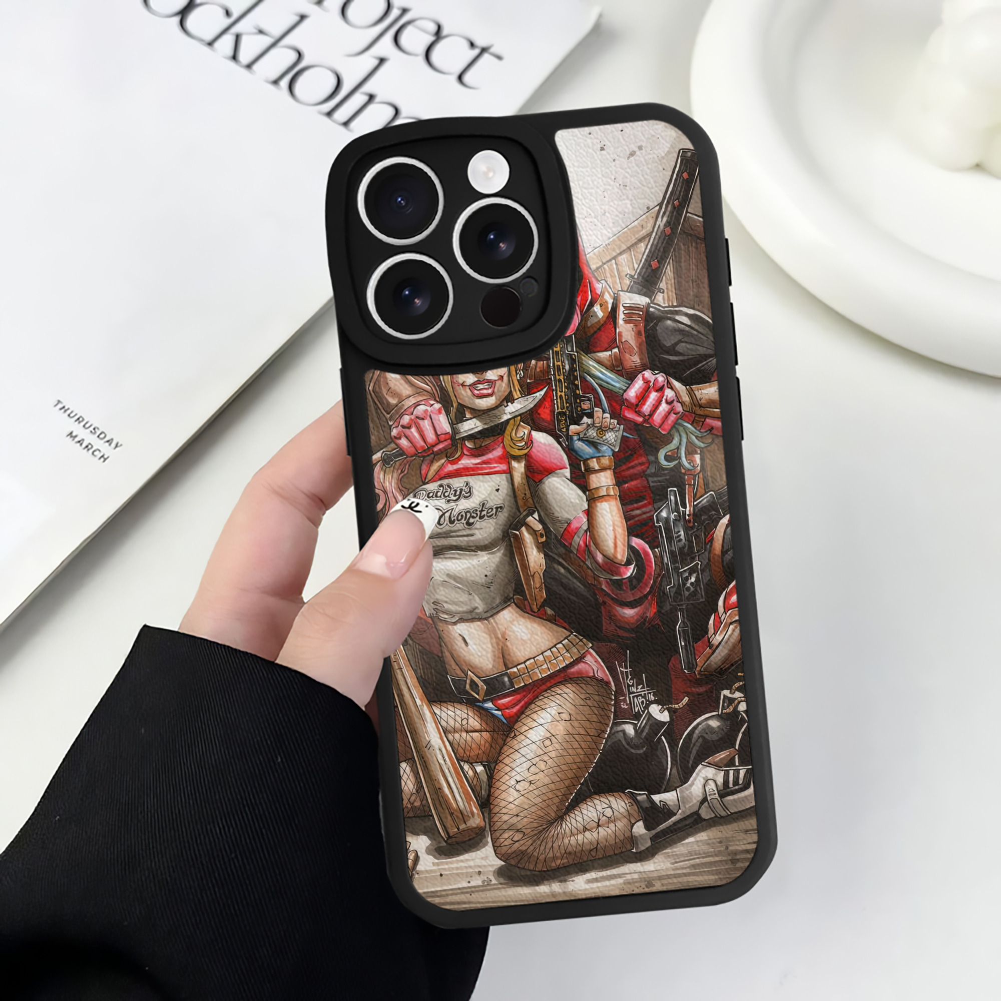 （画像用） Deadpool デッドプール 【iPhone 16シリーズ対応】シリコンスマホケース（レザー調） 材質：シリコン